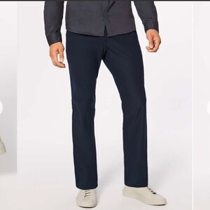 Lululemon ABC Pant Classic *32”
Classic Navy